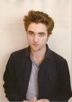 Robert Pattinson photo #