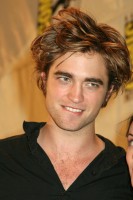 Robert Pattinson photo #