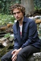 Robert Pattinson photo #