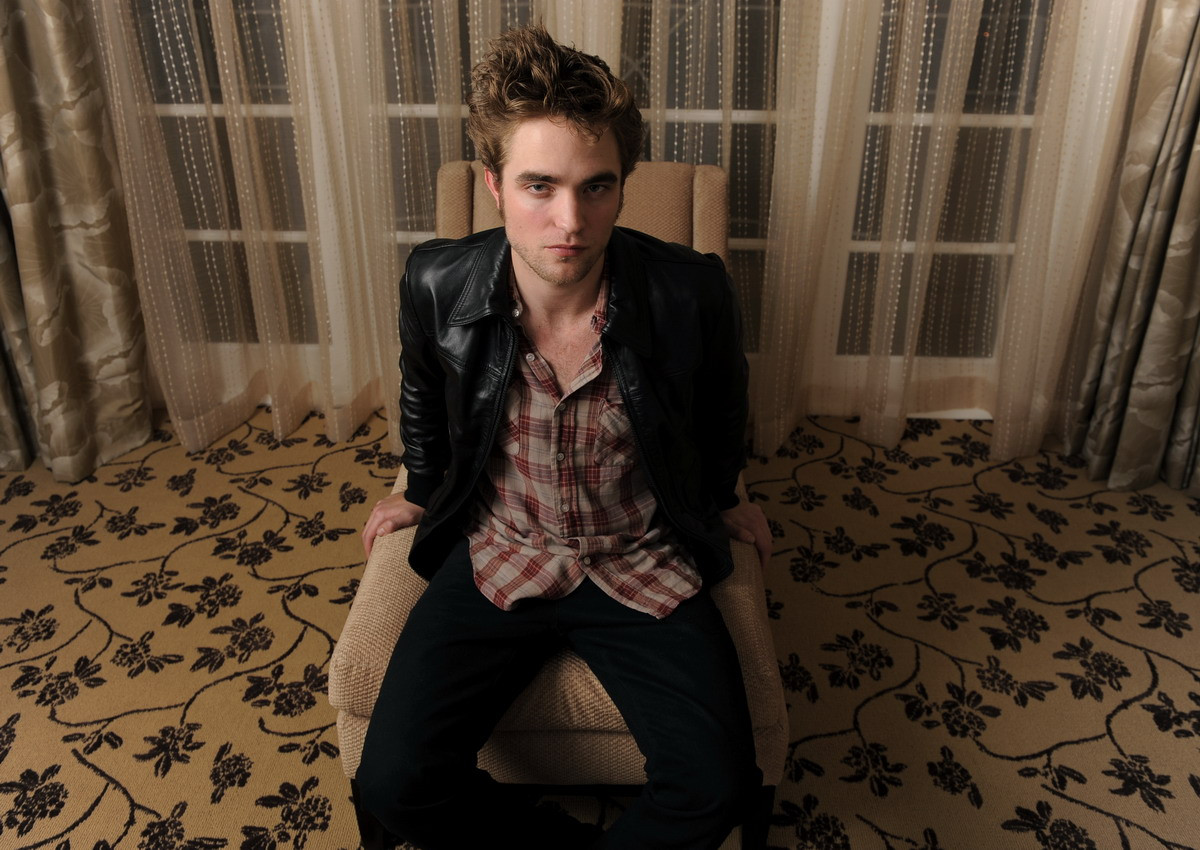Robert Pattinson: pic #200434