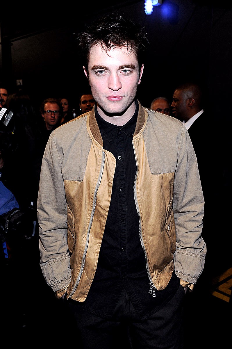Robert Pattinson: pic #325330