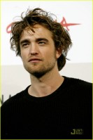 Robert Pattinson photo #