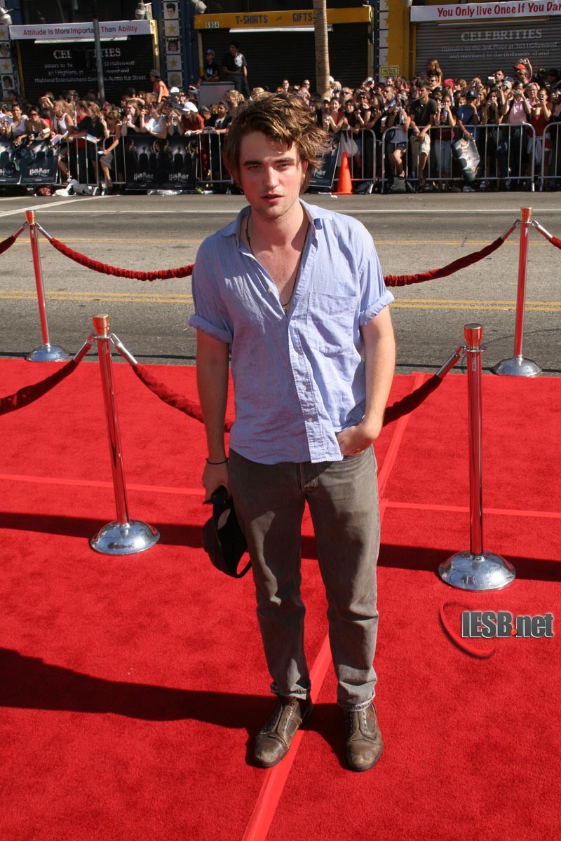 Robert Pattinson: pic #123908