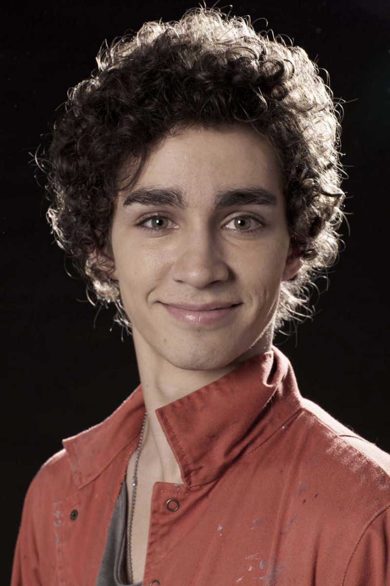 Robert Sheehan: pic #399084