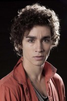 Robert Sheehan photo #