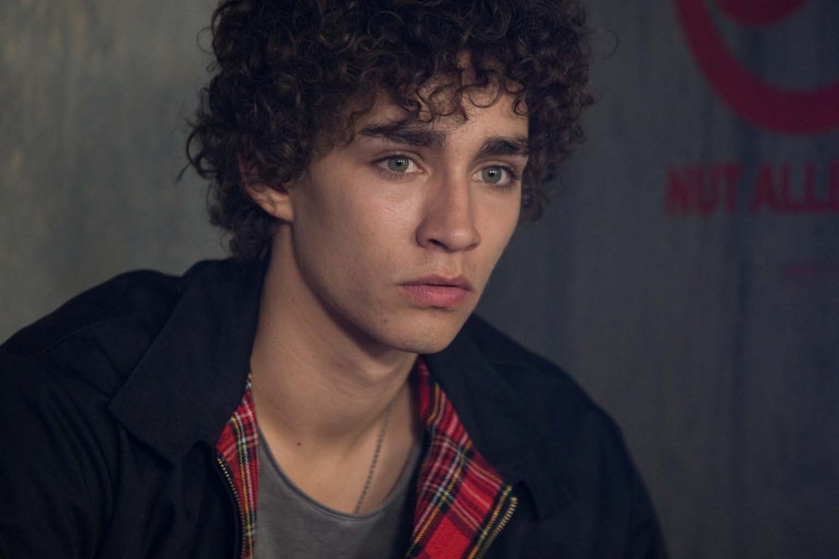 Robert Sheehan: pic #458975