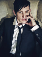 Robin Lord Taylor photo #