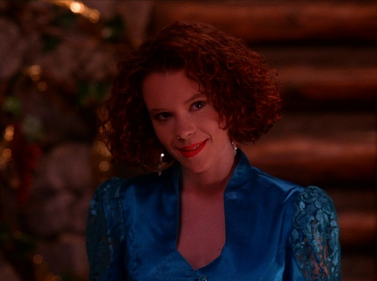 Robyn Lively: pic #972285