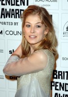 Rosamund Pike photo #