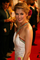 Rosamund Pike photo #