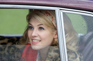 Rosamund Pike photo #