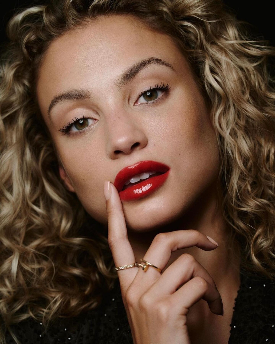 Rose Bertram: pic #1353345