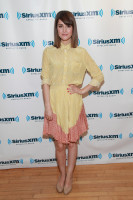 Rose Byrne photo #