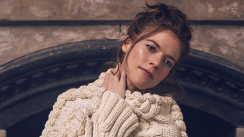 Rose Leslie photo #