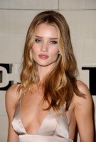 Rosie Huntington-Whitely photo #