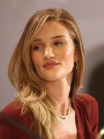 Rosie Huntington-Whitely photo #