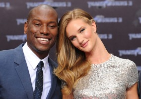 Rosie Huntington-Whitely photo #