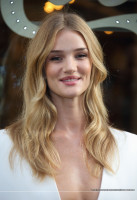 Rosie Huntington-Whitely photo #