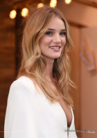 Rosie Huntington-Whitely photo #