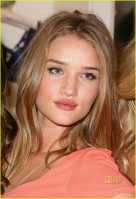 Rosie Huntington-Whitely photo #