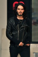 photo 7 in Russell Brand gallery [id263428] 2010-06-11