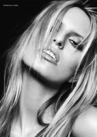 Karolina Kurkova photo #