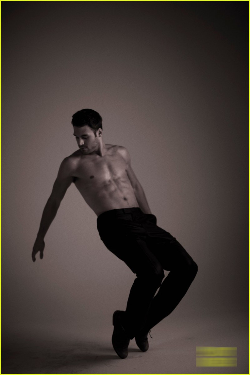 Ryan Guzman: pic #522060