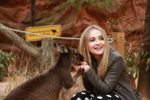 Sabrina Carpenter photo #