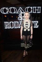 Sabrina Carpenter photo #