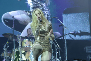 Sabrina Carpenter photo #
