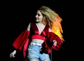 Sabrina Carpenter photo #