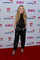 Sabrina Carpenter photo #