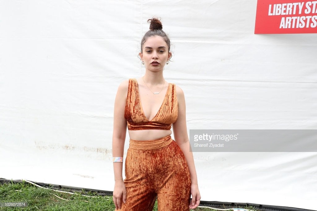 Sabrina Claudio: pic #1124810