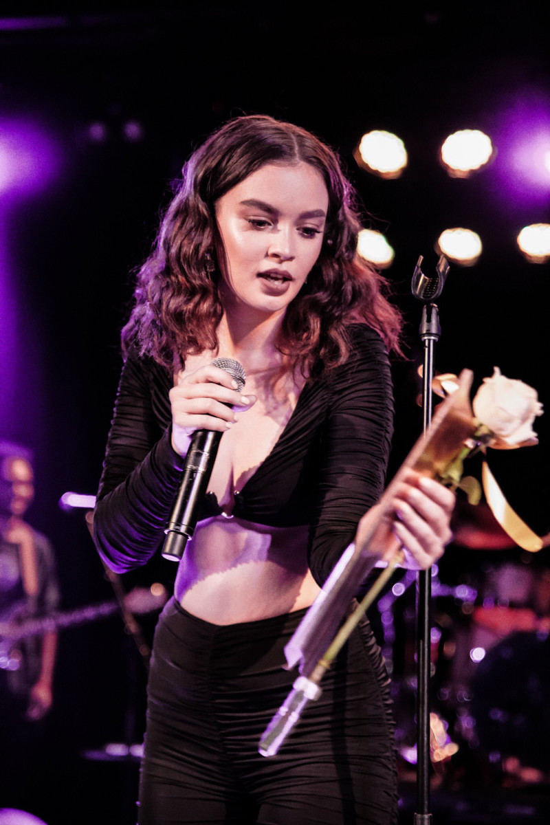 Sabrina Claudio: pic #1067307