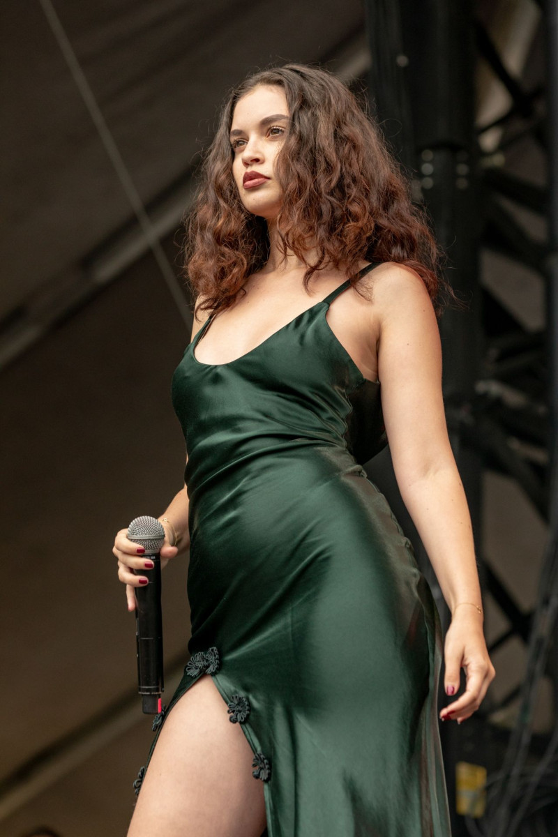 Sabrina Claudio: pic #1059401