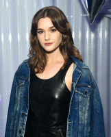 Sai Bennett photo #