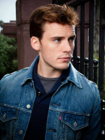 Sam Claflin photo #