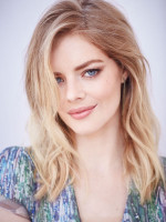 Samara Weaving photo #