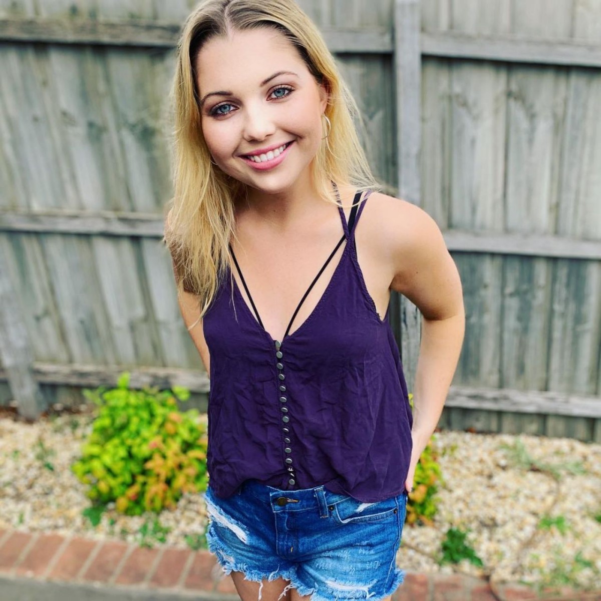 Sammi Hanratty: pic #1094779