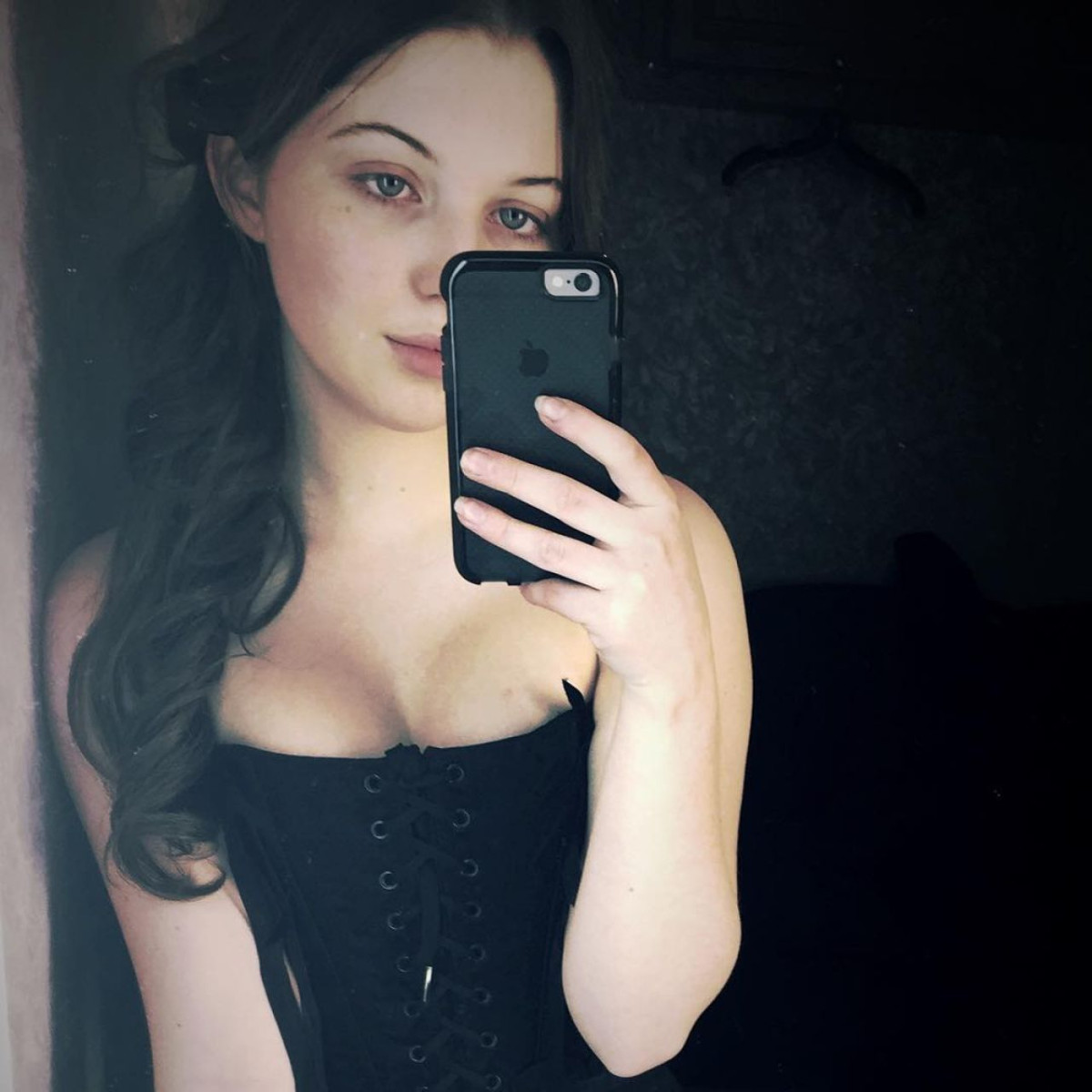 Sammi Hanratty: pic #1062141