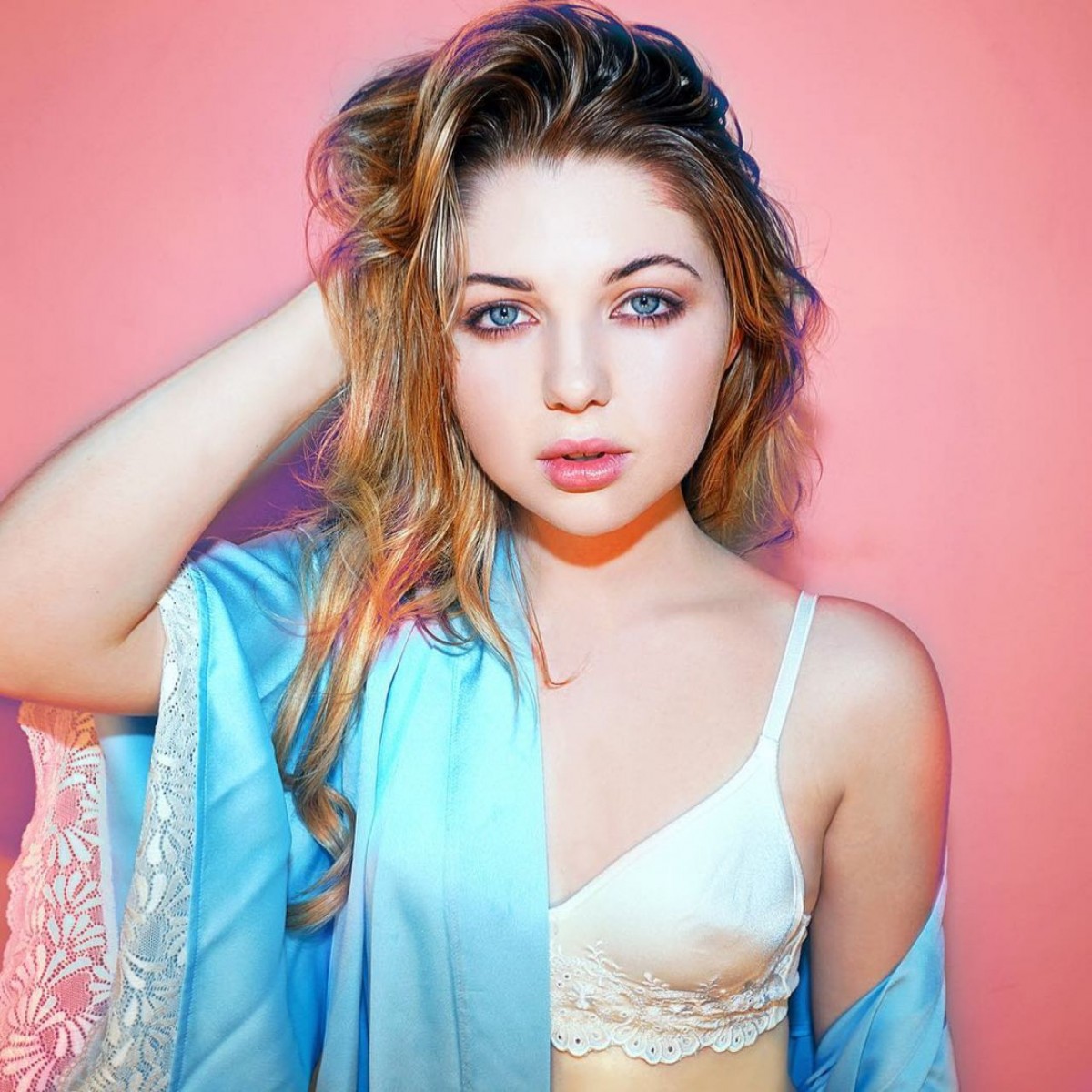 Sammi Hanratty: pic #1073421