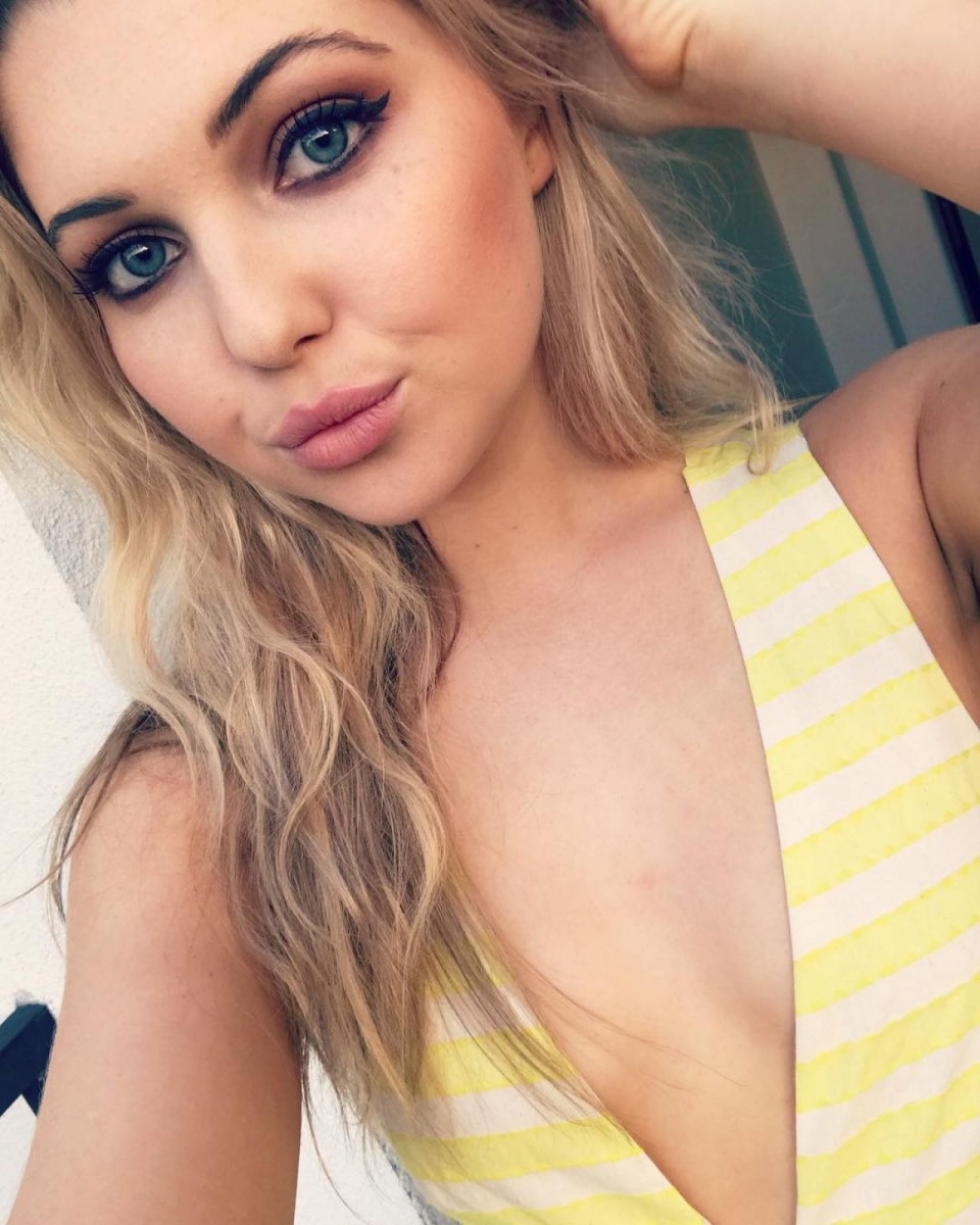 Sammi Hanratty: pic #1058087