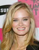 Sara Paxton photo #