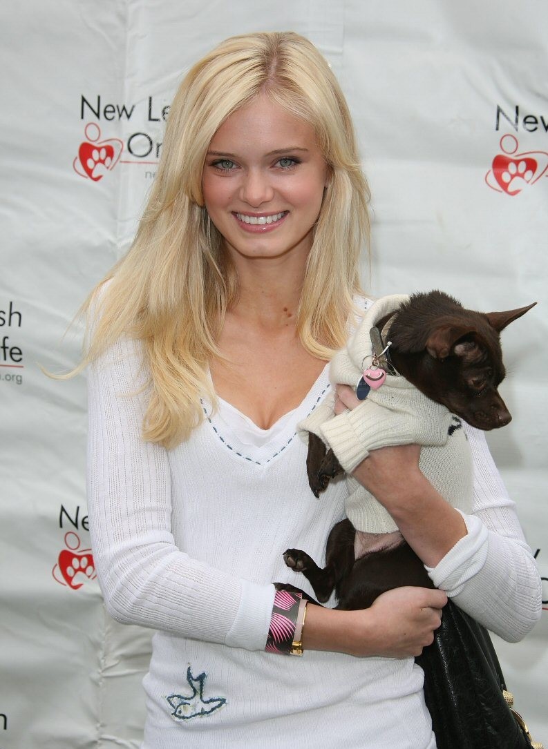 Sara Paxton: pic #399127