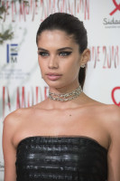 Sara Sampaio photo #