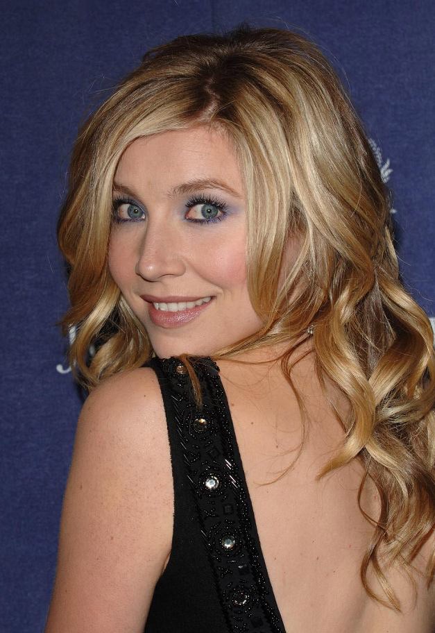 Sarah Chalke: pic #199549