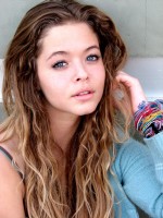 Sasha Pieterse photo #