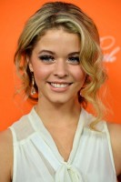 Sasha Pieterse photo #