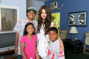 Selena Gomez photo #