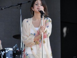 Selena Gomez photo #